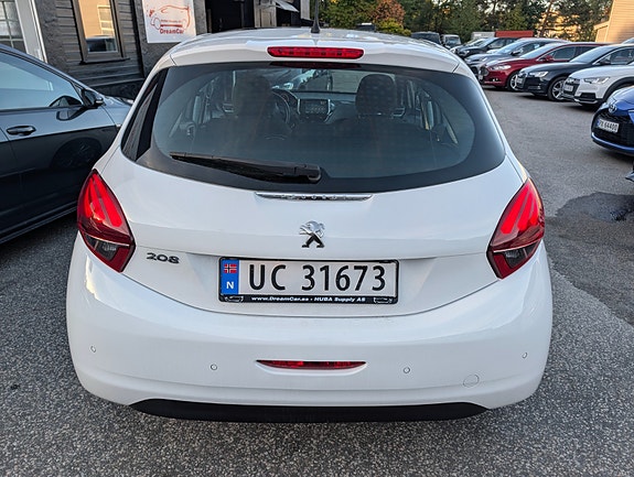 Peugeot 208 6 of 19