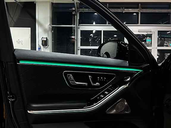 Mercedes-Benz S350 d 28 of 30