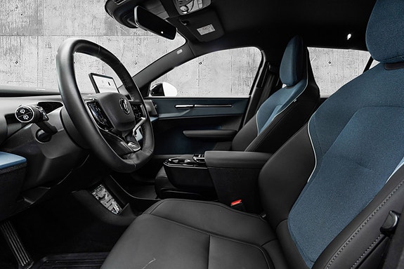 Volvo EX30 18 of 29