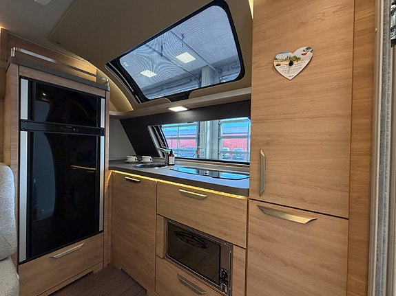Knaus 650 PEB 60 Years / Alde / Solcelle / Dusj / TV 18 of 30