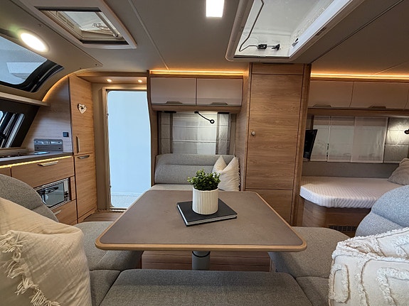 Knaus 650 PEB 60 Years / Alde / Solcelle / Dusj / TV 12 of 30