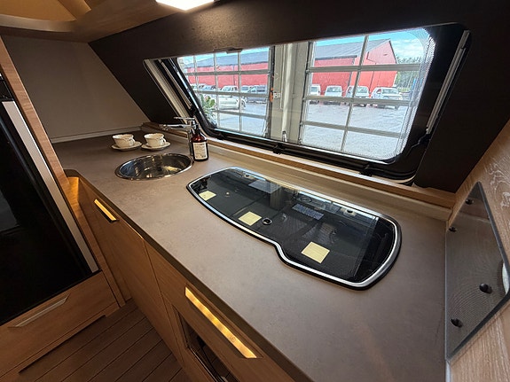 Knaus 650 PEB 60 Years / Alde / Solcelle / Dusj / TV 20 of 30