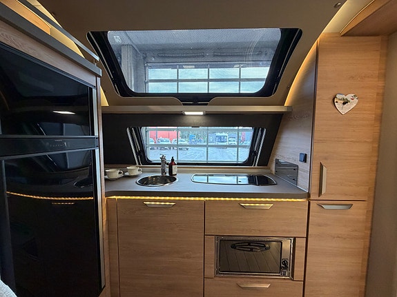Knaus 650 PEB 60 Years / Alde / Solcelle / Dusj / TV 17 of 30
