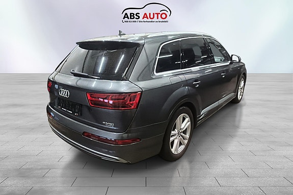 Audi Q7 5 of 23