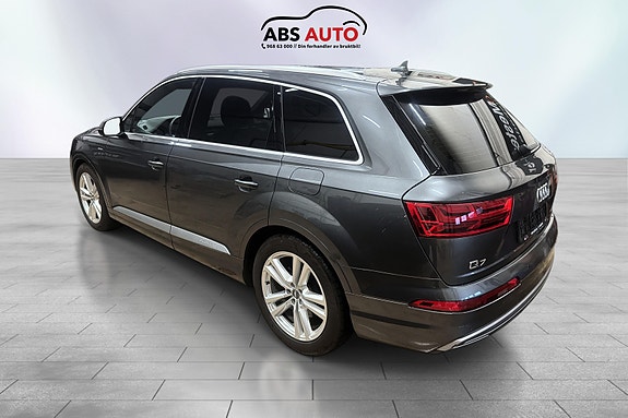 Audi Q7 8 of 23