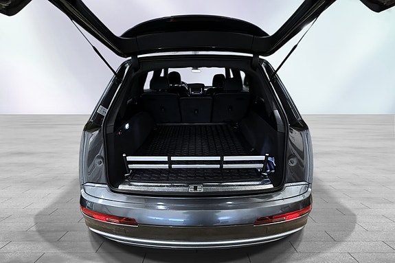 Audi Q7 12 of 23