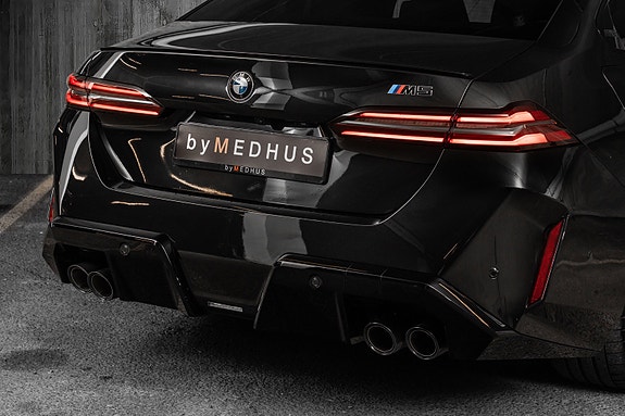 BMW M5 3 of 30