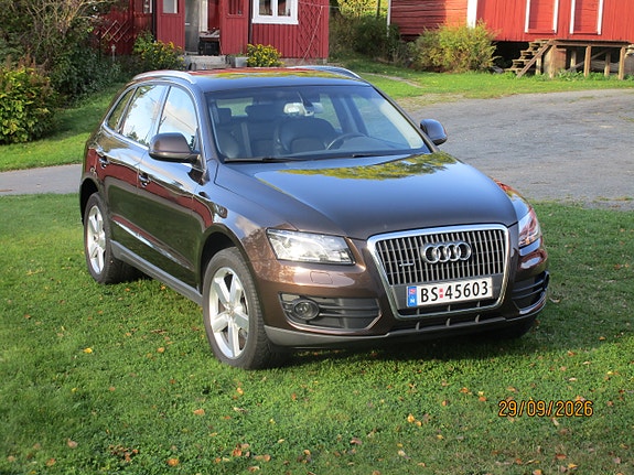 Audi Q5 2 of 11