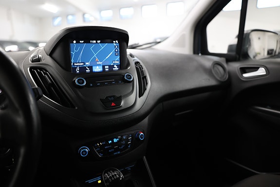 Ford Transit Courier 15 of 29