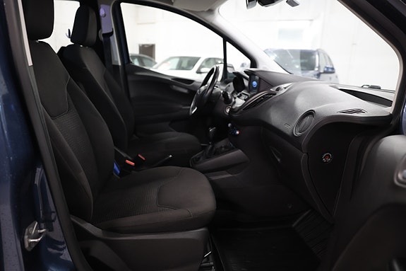 Ford Transit Courier 28 of 29