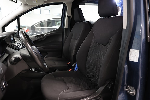 Ford Transit Courier 12 of 29