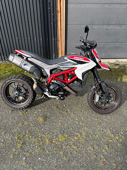 Ducati Hypermotard 3 of 5