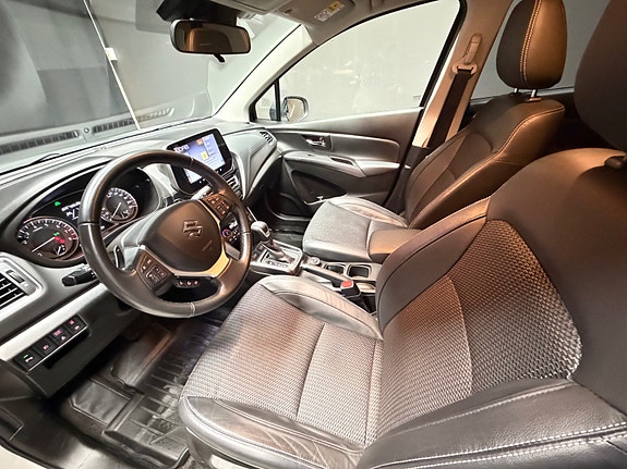 Suzuki SX4 S-Cross 10 of 23
