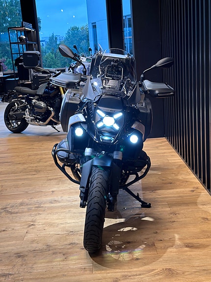 BMW R 1300 GS "Fullutstyrt" med koffertsett 5 of 11