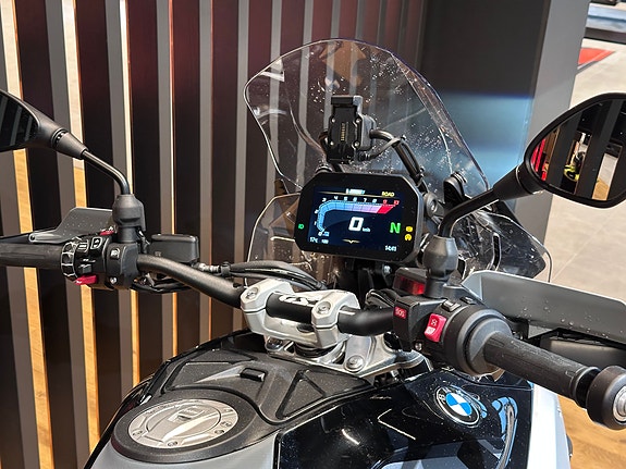 BMW R 1300 GS "Fullutstyrt" med koffertsett 9 of 11