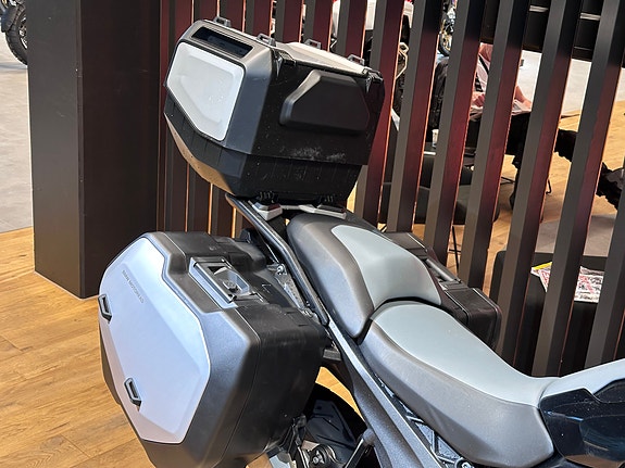 BMW R 1300 GS "Fullutstyrt" med koffertsett 7 of 11