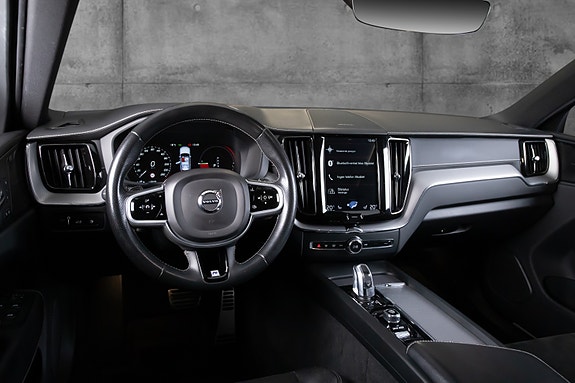 Volvo XC60 8 of 23