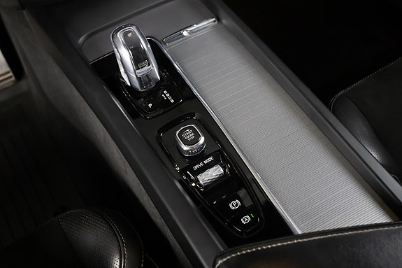 Volvo XC60 16 of 23