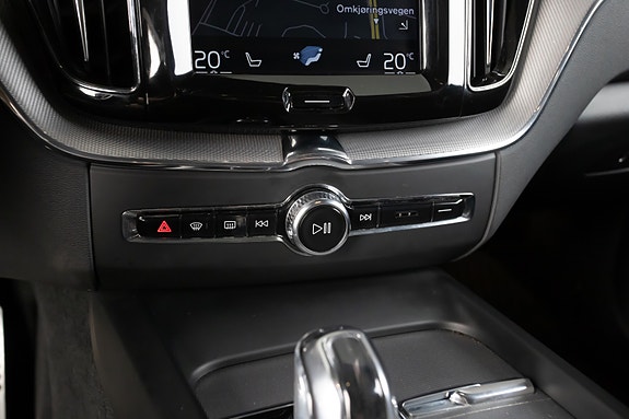 Volvo XC60 17 of 23