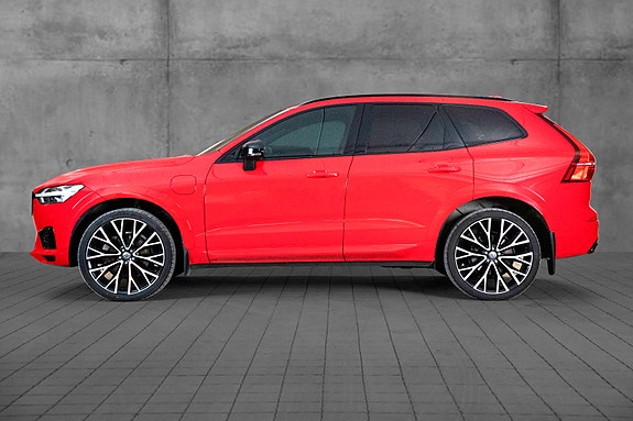 Volvo XC60 3 of 23