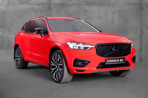 Volvo XC60 2 of 23