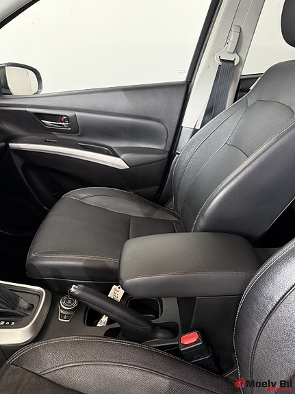 Suzuki SX4 S-Cross 14 of 15