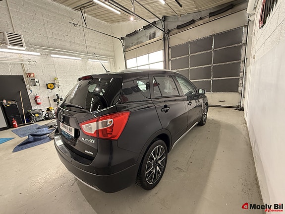 Suzuki SX4 S-Cross 4 of 15