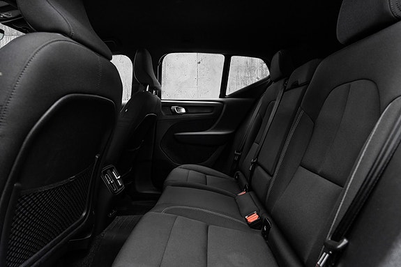 Volvo EX40 20 of 29