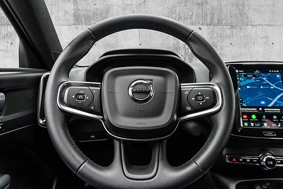 Volvo EX40 10 of 29