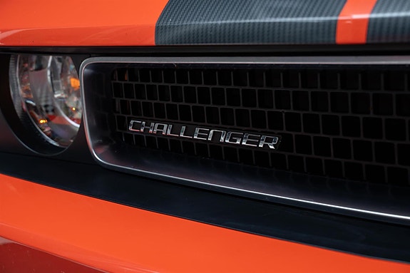 Dodge Challenger 4 of 30
