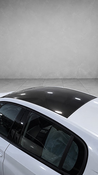 Peugeot e-208 7 of 19