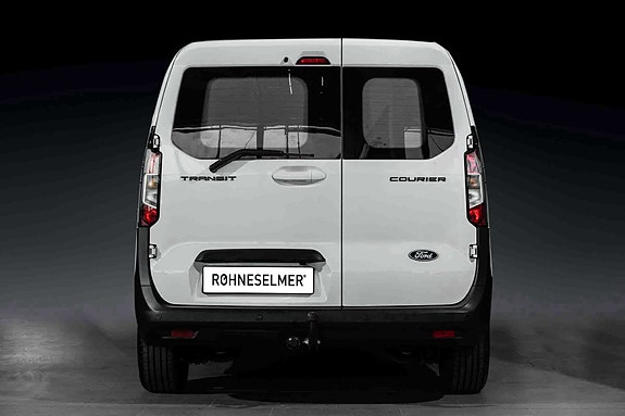 Ford Transit Courier 9 of 26