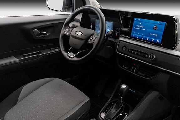 Ford Transit Courier 23 of 23