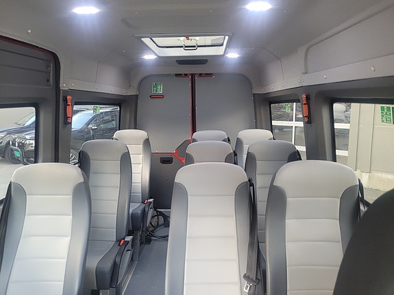 Volkswagen Crafter 10 seter elektrisk 15 of 20