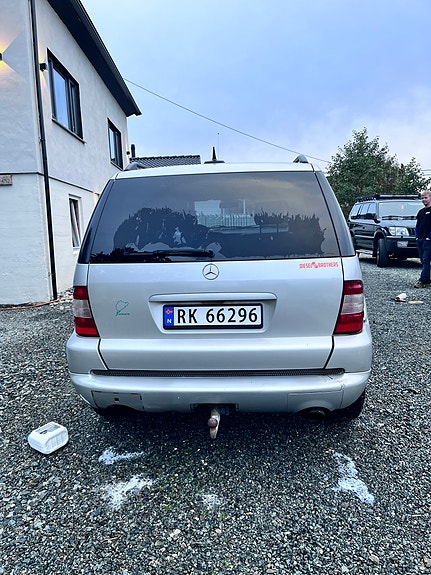 Mercedes-Benz ML270 7 of 21