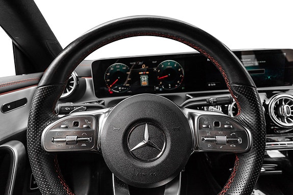 Mercedes-Benz CLA180 18 of 24
