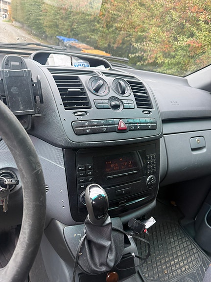 Mercedes-Benz Vito 115 13 of 23
