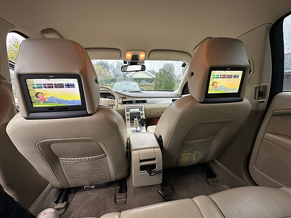 Volvo XC70 28 of 30