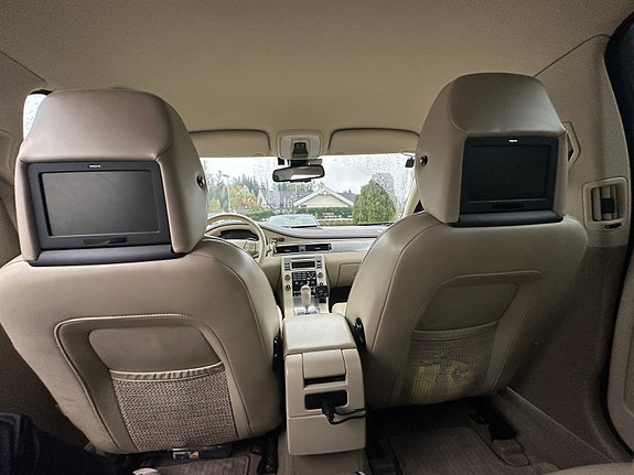 Volvo XC70 27 of 30