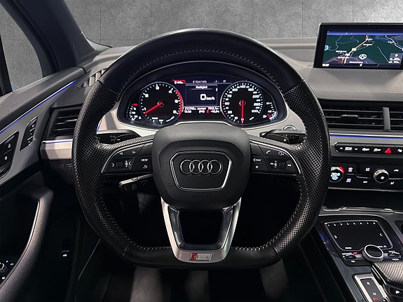 Audi Q7 16 of 27