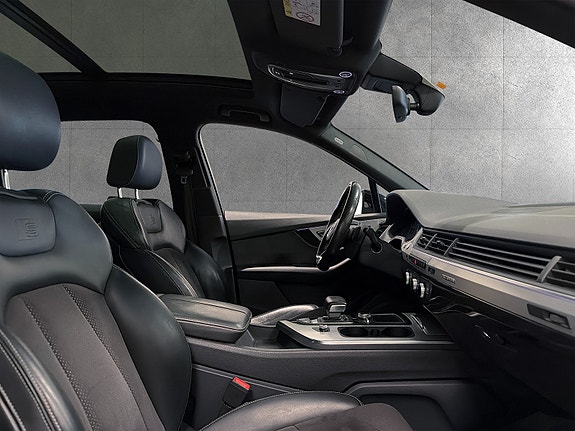 Audi Q7 11 of 27
