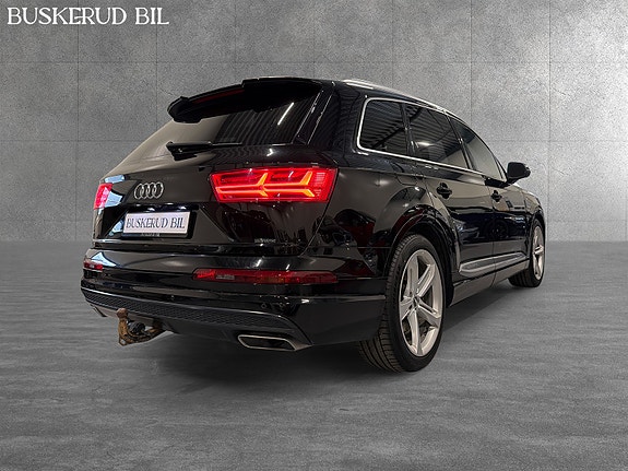 Audi Q7 8 of 27