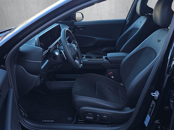 Hyundai Ioniq 6 9 of 26