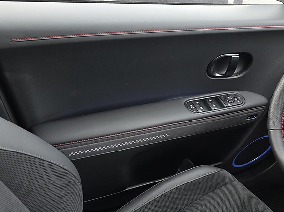 Hyundai Ioniq 5 12 of 26