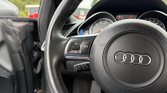 Audi R8 25 of 30