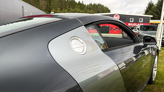 Audi R8 12 of 30