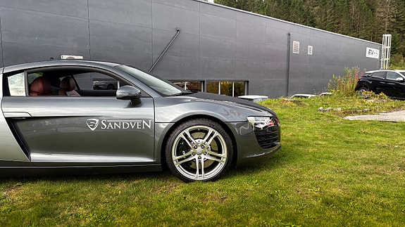 Audi R8 9 of 30