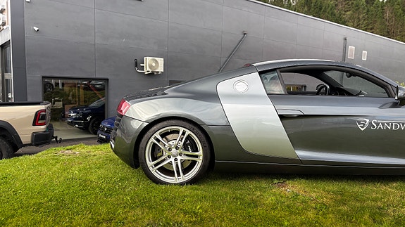 Audi R8 8 of 30