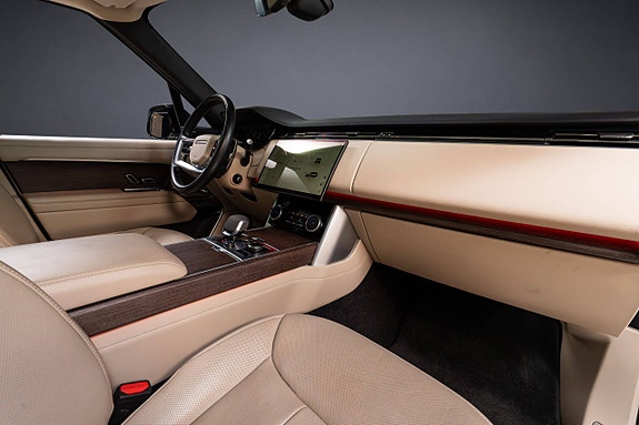 Land Rover Range Rover 12 of 30