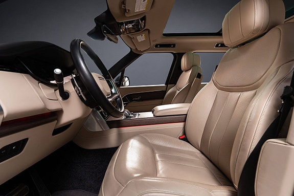 Land Rover Range Rover 17 of 30